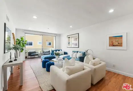 125 Montana Ave, Santa Monica, CA 90403