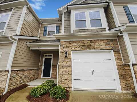 8619 Harris Lake Lane, Charlotte, NC 28269