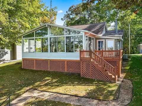 814 Shawnee Beach Drive, Bronson, MI 49028