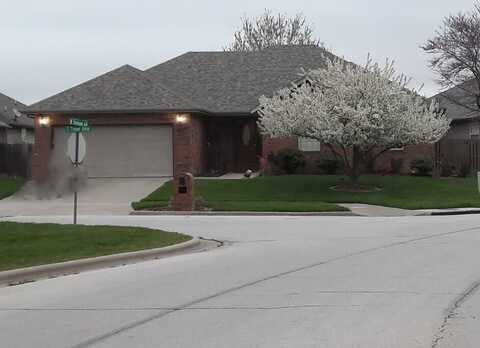 780 S Timber Ridge Drive, Nixa, MO 65714