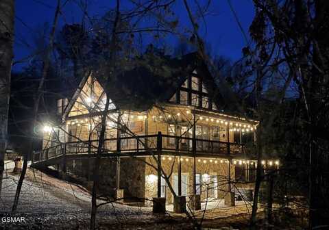 2462 Misty Shadows Drive, Sevierville, TN 37862
