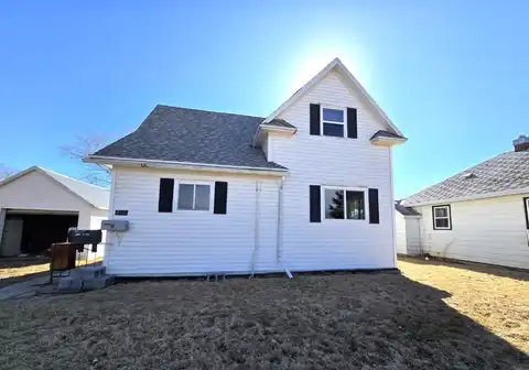 416 E 6th St, Miller, SD 57362