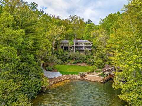 3668 West Club Boulevard, Lake Toxaway, NC 28747