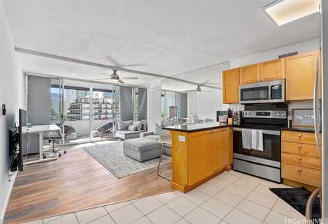 430 Kaiolu Street, Honolulu, HI 96815