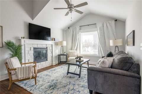 2081 Rock Bridge Parkway, Excelsior Springs, MO 64024