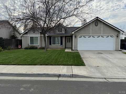 2218 Arbor Avenue, Hanford, CA 93230