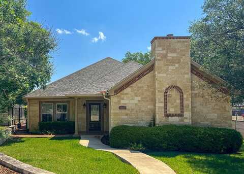 100 E St Andrews Loop, Kerrville, TX 78028