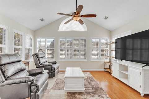1213 OAK TIMBER, Collierville, TN 38017