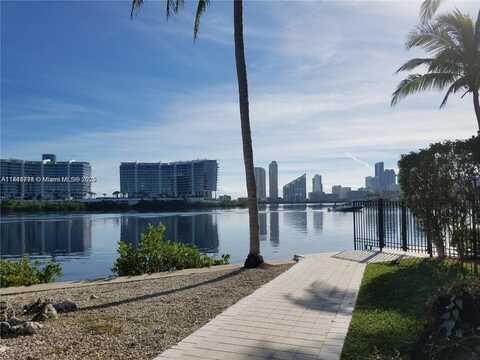 3115 NE 184th St, Aventura, FL 33160