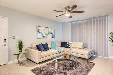 11165 SW 6th St, Pembroke Pines, FL 33025