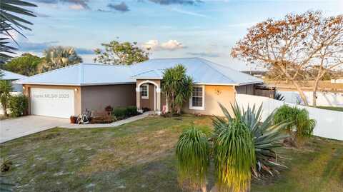 7049 Tide Cir, Labelle, FL 33935