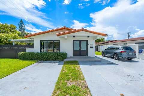 3200 SW 24th Ter, Miami, FL 33145