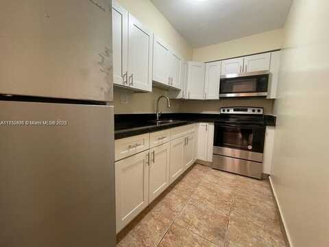 4707 NW 7th St, Miami, FL 33126