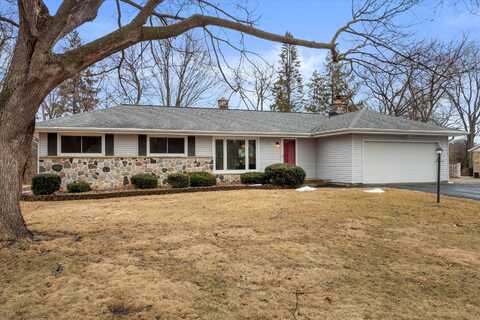 5670 S 121st St, Hales Corners, WI 53130