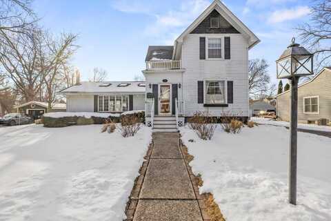 620 State St, Oconomowoc, WI 53066