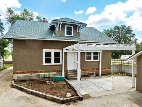 718 Lincoln Ave, Minot, ND 58703