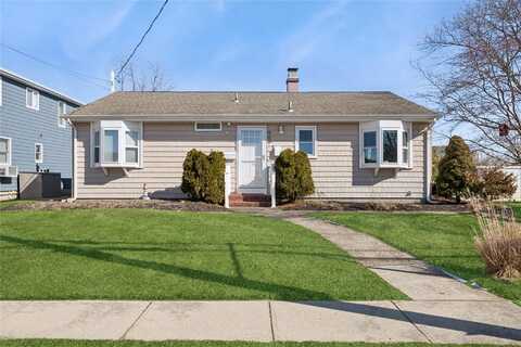 95 S Bay Drive, Babylon, NY 11702