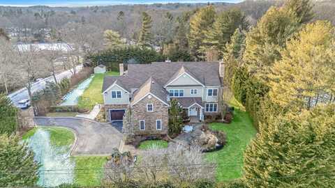 9 Vanderbilt Parkway, Dix Hills, NY 11746