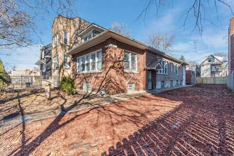 7923 S Marquette Avenue, Chicago, IL 60617