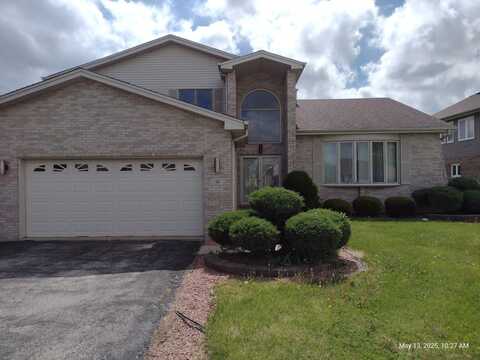 41 Manor Drive, Matteson, IL 60443