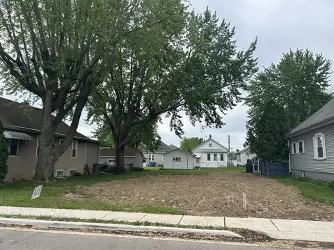616 12th Street, Peru, IL 61354