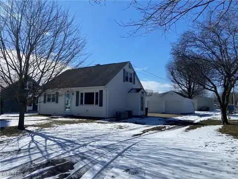 209 N Oak Street, West Lafayette, OH 43845