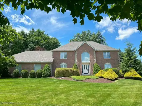 8576 Somerset Drive, Broadview Heights, OH 44147