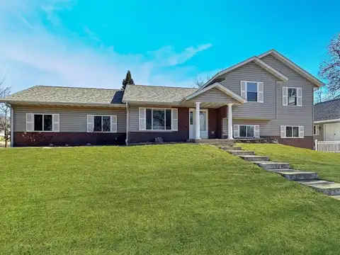 107 Summer Ln, Sparta, WI 54656