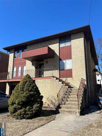 749 End Avenue, Cliffside Park, NJ 07010