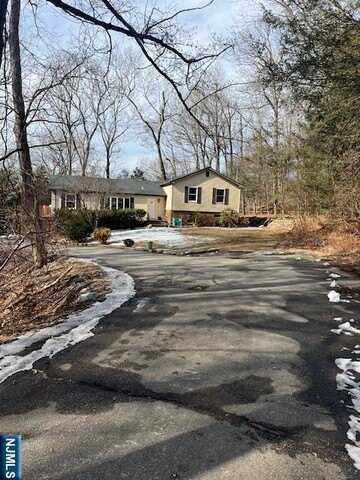 400 Cupsaw Drive, Ringwood, NJ 07456