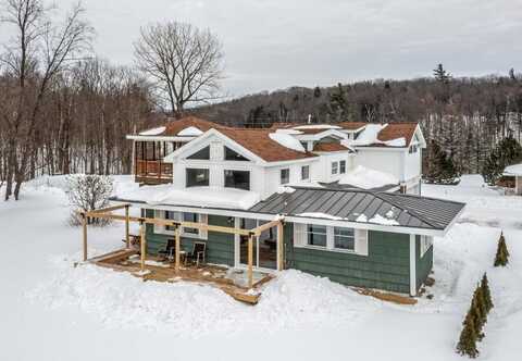 59 Pinewood Drive, Saint Albans, VT 05478