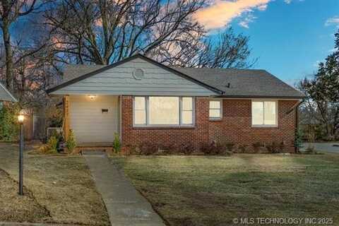 2437 S Marion Avenue, Tulsa, OK 74114