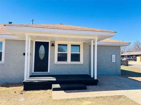 102 Kelly Avenue, Elk City, OK 73644