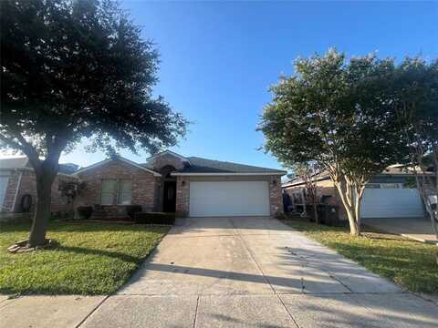 819 Langford Drive, Arlington, TX 76018