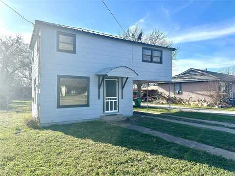 1605 Reynolds Street, Goldthwaite, TX 76844