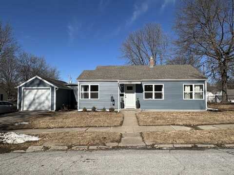 105 Colonial Ave, Shenandoah, IA 51601