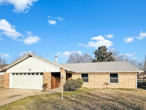 1926 Green Meadows Dr, McAlester, OK 74501