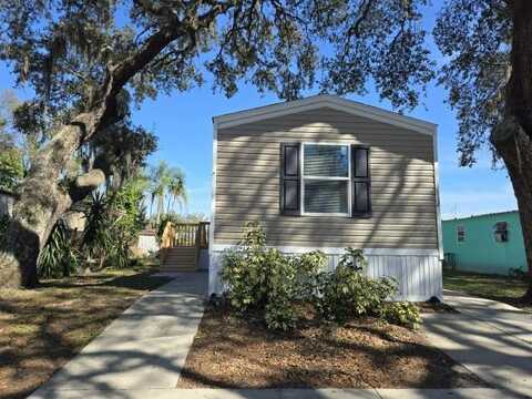 112 Redwood Tr, Tampa, FL 33610