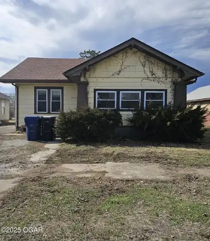 2023 East Avenue, Baxter Springs, KS 66713