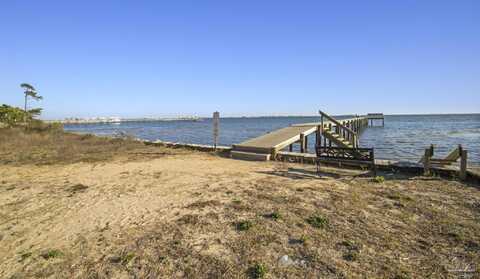 7140 Blue Jack Dr, Navarre, FL 32566