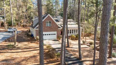 575 S Valley Road, Southern Pines, NC 28387