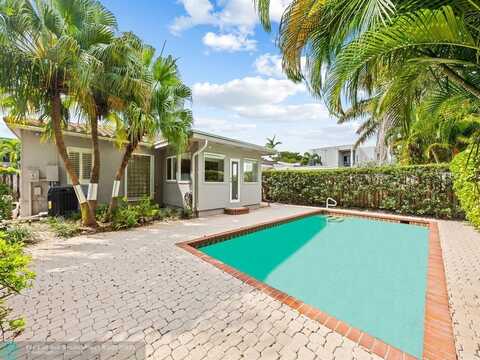 817 SE 11th Ct, Fort Lauderdale, FL 33316