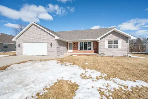 2576 HONEY CLOVER Court, GREEN BAY, WI 54313