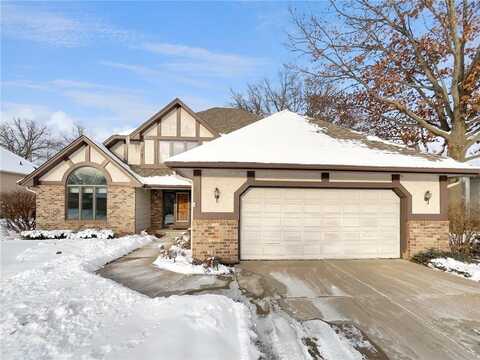 949 Lawnview Avenue, Shoreview, MN 55126