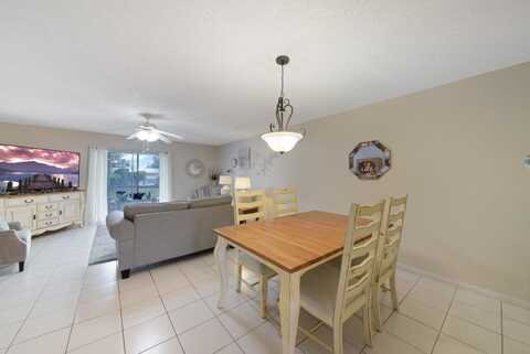 204 Oxford 300, West Palm Beach, FL 33417