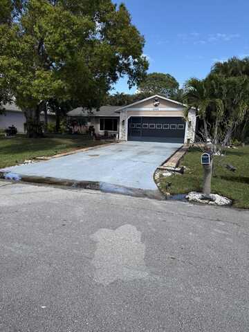 2362 SE Patio Circle, Port Saint Lucie, FL 34952