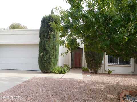 7932 N Casas Cameo, Tucson, AZ 85742