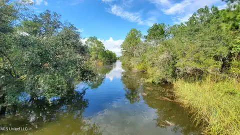 Lark Street, Bay Saint Louis, MS 39520