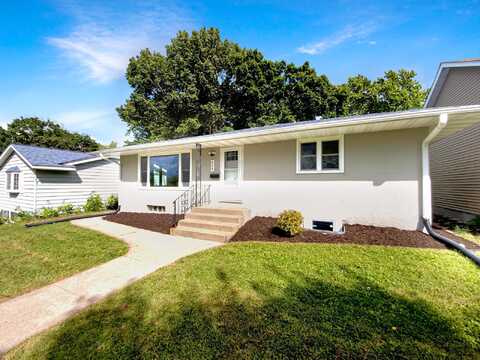 Brown, SAINT PAUL, MN 55107