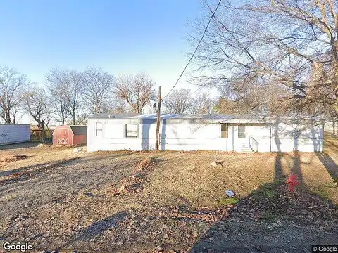 S Marion St, Clarkton, MO 63837